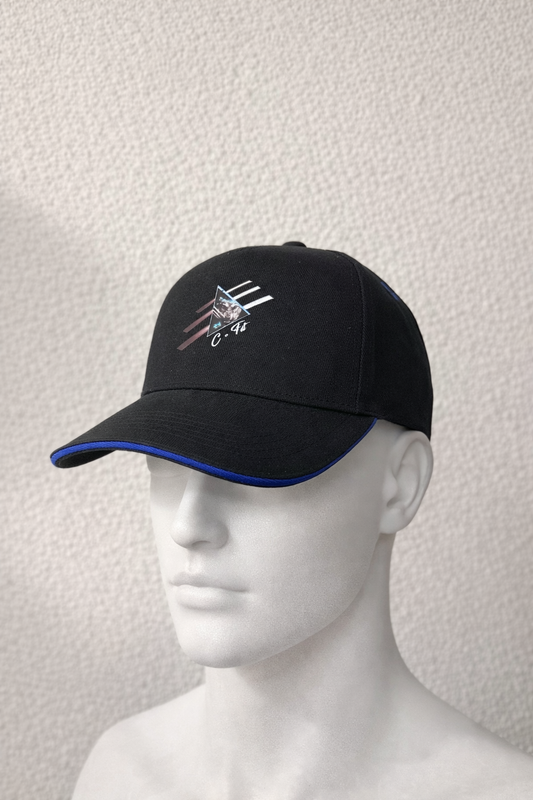 Casquette Noire Logo Stylisé – Style & Performance
